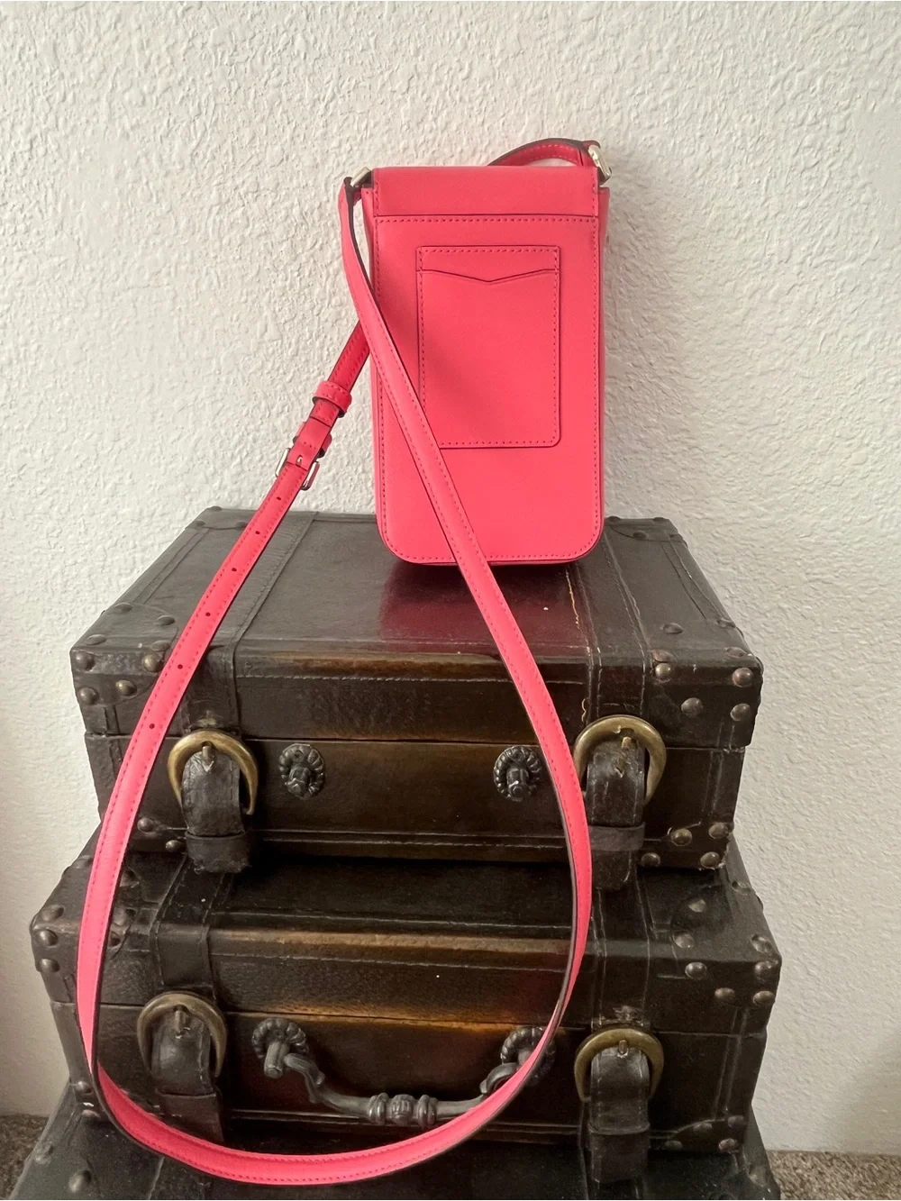 kate spade hot pink leather crossbody phone pouch